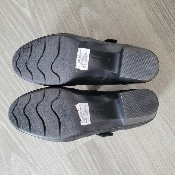 Clarks Women's Black Mary Jane Shoes Size 8.5 Wide - Picture 3 of 8